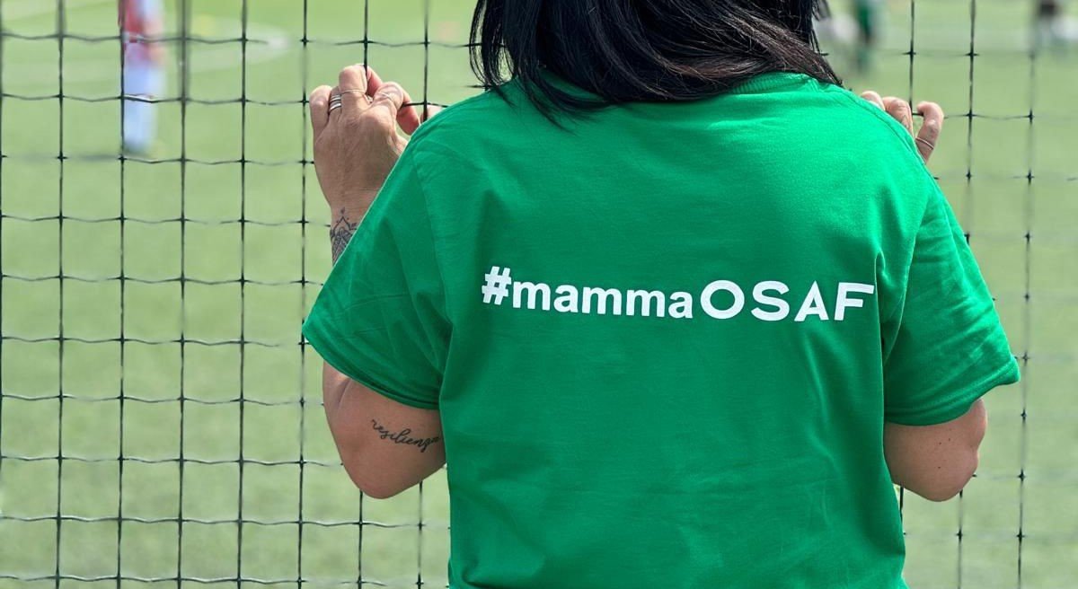 Maglietta “WE ARE O.SA.F.” con scritta sul retro